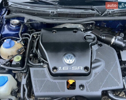 Синий Фольксваген Гольф, объемом двигателя 1.6 л и пробегом 192 тыс. км за 3999 $, фото 16 на Automoto.ua