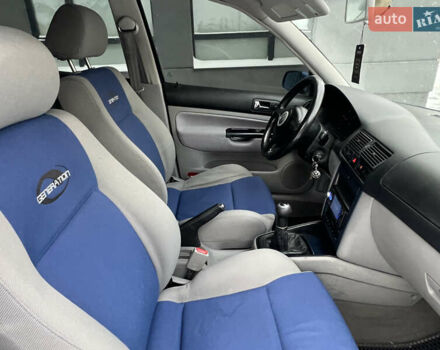 Синий Фольксваген Гольф, объемом двигателя 1.9 л и пробегом 322 тыс. км за 4499 $, фото 58 на Automoto.ua