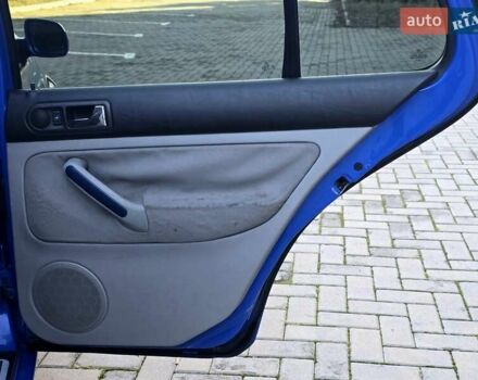 Синий Фольксваген Гольф, объемом двигателя 1.6 л и пробегом 200 тыс. км за 3400 $, фото 19 на Automoto.ua