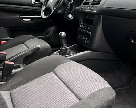 Синий Фольксваген Гольф, объемом двигателя 1.39 л и пробегом 200 тыс. км за 3699 $, фото 14 на Automoto.ua