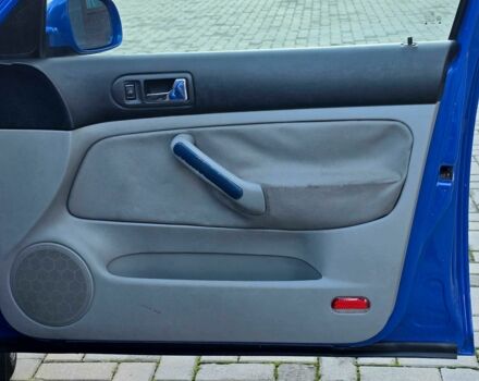 Синий Фольксваген Гольф, объемом двигателя 1.6 л и пробегом 200 тыс. км за 3500 $, фото 17 на Automoto.ua