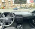 Синий Фольксваген Гольф, объемом двигателя 1.39 л и пробегом 217 тыс. км за 3300 $, фото 10 на Automoto.ua