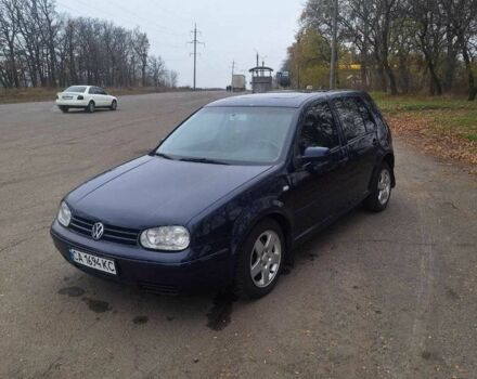 Синий Фольксваген Гольф, объемом двигателя 1.4 л и пробегом 330 тыс. км за 3334 $, фото 3 на Automoto.ua