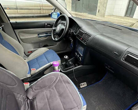 Синій Фольксваген Гольф, об'ємом двигуна 1.39 л та пробігом 280 тис. км за 3000 $, фото 5 на Automoto.ua