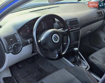 Синий Фольксваген Гольф, объемом двигателя 1.6 л и пробегом 200 тыс. км за 3400 $, фото 13 на Automoto.ua