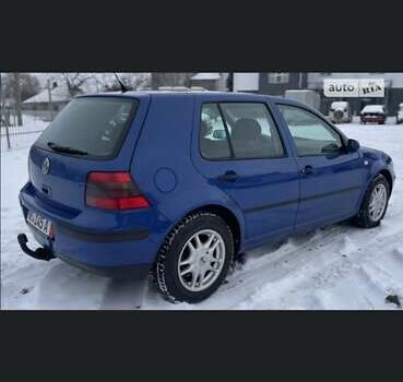 Синий Фольксваген Гольф, объемом двигателя 1.6 л и пробегом 137 тыс. км за 5300 $, фото 2 на Automoto.ua