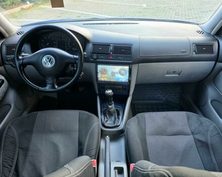 Синий Фольксваген Гольф, объемом двигателя 1.6 л и пробегом 200 тыс. км за 3500 $, фото 15 на Automoto.ua