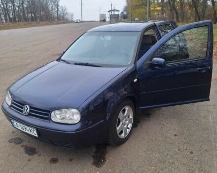 Синий Фольксваген Гольф, объемом двигателя 1.4 л и пробегом 330 тыс. км за 3334 $, фото 2 на Automoto.ua