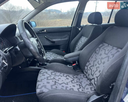 Синий Фольксваген Гольф, объемом двигателя 1.6 л и пробегом 192 тыс. км за 3999 $, фото 13 на Automoto.ua