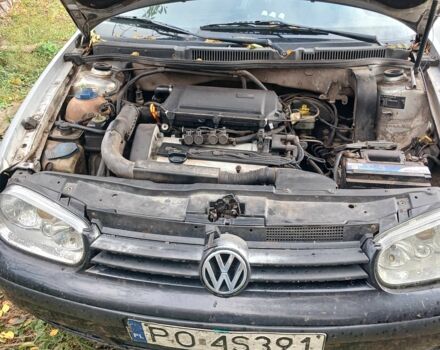 Синий Фольксваген Гольф, объемом двигателя 1.6 л и пробегом 420 тыс. км за 2500 $, фото 4 на Automoto.ua