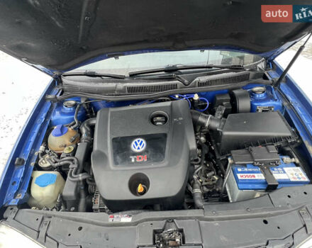 Синий Фольксваген Гольф, объемом двигателя 1.9 л и пробегом 322 тыс. км за 4499 $, фото 30 на Automoto.ua