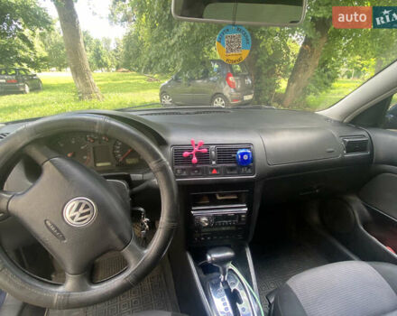 Синий Фольксваген Гольф, объемом двигателя 1.9 л и пробегом 350 тыс. км за 4300 $, фото 1 на Automoto.ua