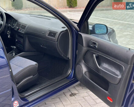 Фольксваген Гольф 2000 в Черновцах на Automoto.ua Синий Фольксваген Гольф, объемом двигателя 1.6 л и пробегом 266 тыс. км за 4850 $, фото 29 на Automoto.ua