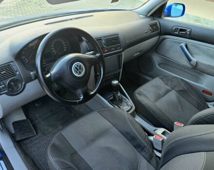 Синий Фольксваген Гольф, объемом двигателя 1.6 л и пробегом 200 тыс. км за 3500 $, фото 11 на Automoto.ua