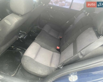 Синий Фольксваген Гольф, объемом двигателя 1.39 л и пробегом 223 тыс. км за 2950 $, фото 5 на Automoto.ua