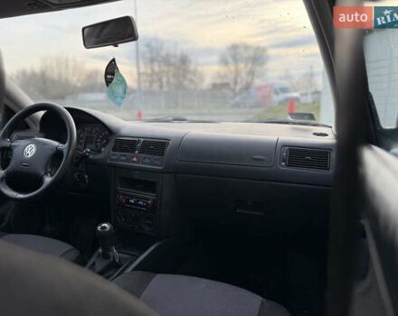 Синій Фольксваген Гольф, об'ємом двигуна 1.39 л та пробігом 216 тис. км за 3700 $, фото 18 на Automoto.ua