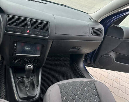 Синий Фольксваген Гольф, объемом двигателя 1.39 л и пробегом 242 тыс. км за 4200 $, фото 6 на Automoto.ua