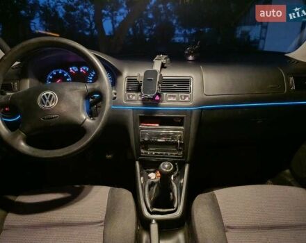 Синий Фольксваген Гольф, объемом двигателя 1.6 л и пробегом 312 тыс. км за 4500 $, фото 12 на Automoto.ua