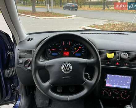 Синий Фольксваген Гольф, объемом двигателя 1.39 л и пробегом 233 тыс. км за 3850 $, фото 43 на Automoto.ua