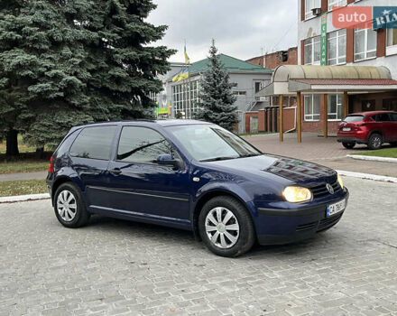 Синий Фольксваген Гольф, объемом двигателя 1.39 л и пробегом 233 тыс. км за 3850 $, фото 4 на Automoto.ua