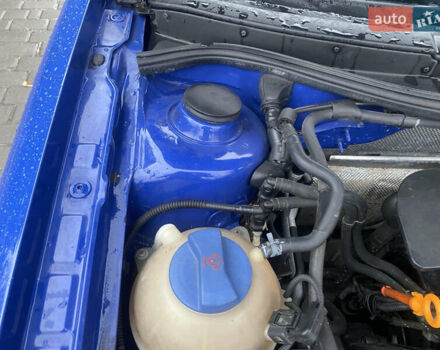 Синий Фольксваген Гольф, объемом двигателя 1.6 л и пробегом 226 тыс. км за 4800 $, фото 30 на Automoto.ua