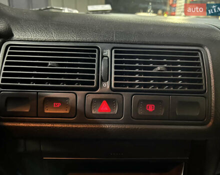 Синій Фольксваген Гольф, об'ємом двигуна 1.39 л та пробігом 169 тис. км за 4000 $, фото 34 на Automoto.ua