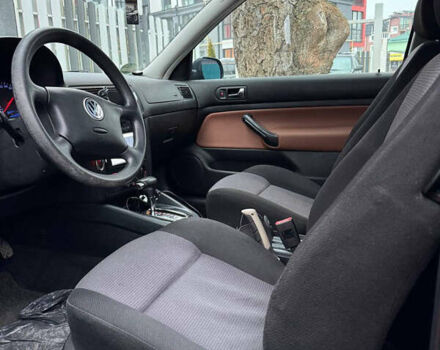 Синий Фольксваген Гольф, объемом двигателя 1.6 л и пробегом 135 тыс. км за 4800 $, фото 8 на Automoto.ua