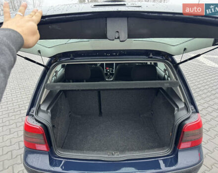 Синий Фольксваген Гольф, объемом двигателя 1.39 л и пробегом 210 тыс. км за 3450 $, фото 9 на Automoto.ua