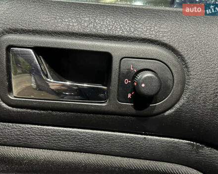 Синій Фольксваген Гольф, об'ємом двигуна 1.39 л та пробігом 169 тис. км за 4000 $, фото 33 на Automoto.ua