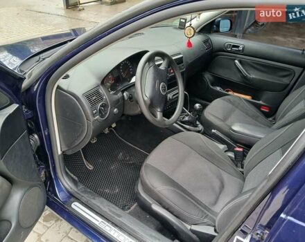 Синий Фольксваген Гольф, объемом двигателя 1.4 л и пробегом 238 тыс. км за 4300 $, фото 7 на Automoto.ua