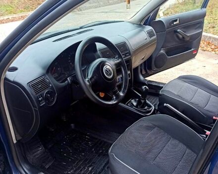 Синий Фольксваген Гольф, объемом двигателя 1.9 л и пробегом 210 тыс. км за 4499 $, фото 3 на Automoto.ua