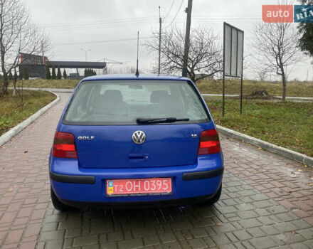 Синий Фольксваген Гольф, объемом двигателя 1.6 л и пробегом 226 тыс. км за 4800 $, фото 4 на Automoto.ua