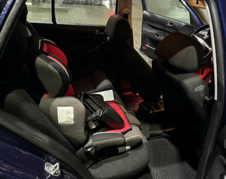 Синій Фольксваген Гольф, об'ємом двигуна 1.39 л та пробігом 169 тис. км за 4000 $, фото 52 на Automoto.ua