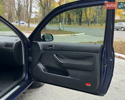 Синий Фольксваген Гольф, объемом двигателя 1.39 л и пробегом 233 тыс. км за 3850 $, фото 46 на Automoto.ua