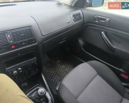 Синій Фольксваген Гольф, об'ємом двигуна 1.6 л та пробігом 220 тис. км за 3850 $, фото 18 на Automoto.ua