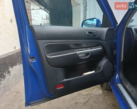 Синій Фольксваген Гольф, об'ємом двигуна 1.6 л та пробігом 270 тис. км за 5300 $, фото 4 на Automoto.ua