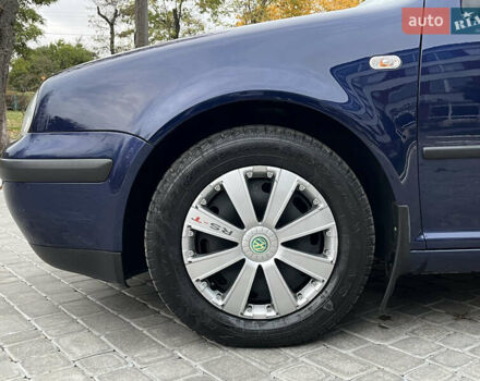 Синий Фольксваген Гольф, объемом двигателя 1.39 л и пробегом 233 тыс. км за 3850 $, фото 16 на Automoto.ua