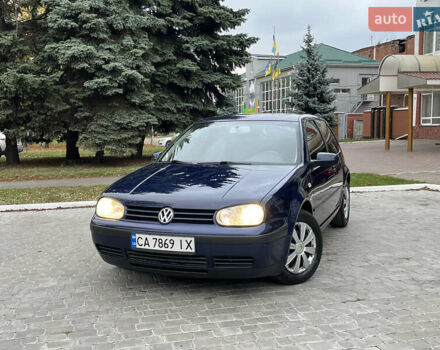 Синий Фольксваген Гольф, объемом двигателя 1.39 л и пробегом 233 тыс. км за 3850 $, фото 11 на Automoto.ua