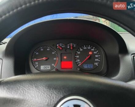 Синий Фольксваген Гольф, объемом двигателя 1.39 л и пробегом 218 тыс. км за 4200 $, фото 9 на Automoto.ua