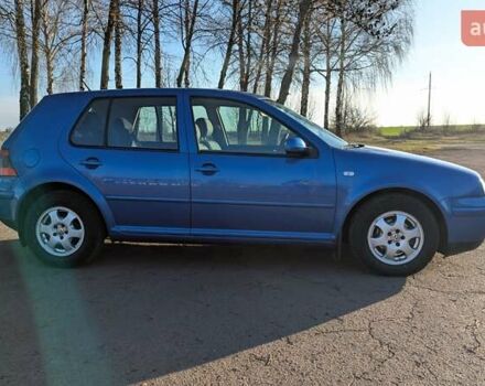 Синий Фольксваген Гольф, объемом двигателя 1.6 л и пробегом 295 тыс. км за 4300 $, фото 5 на Automoto.ua