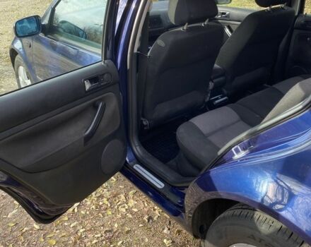 Синий Фольксваген Гольф, объемом двигателя 1.6 л и пробегом 250 тыс. км за 4600 $, фото 6 на Automoto.ua