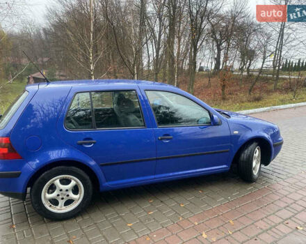 Синий Фольксваген Гольф, объемом двигателя 1.6 л и пробегом 226 тыс. км за 4800 $, фото 2 на Automoto.ua