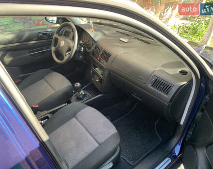 Синий Фольксваген Гольф, объемом двигателя 1.39 л и пробегом 156 тыс. км за 5500 $, фото 6 на Automoto.ua