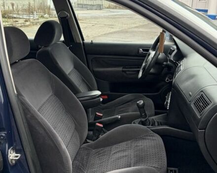 Синий Фольксваген Гольф, объемом двигателя 1.9 л и пробегом 300 тыс. км за 1900 $, фото 20 на Automoto.ua