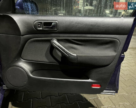 Синій Фольксваген Гольф, об'ємом двигуна 1.39 л та пробігом 169 тис. км за 4000 $, фото 62 на Automoto.ua