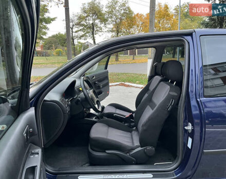 Синий Фольксваген Гольф, объемом двигателя 1.39 л и пробегом 233 тыс. км за 3850 $, фото 40 на Automoto.ua