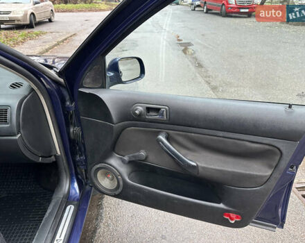 Синий Фольксваген Гольф, объемом двигателя 1.9 л и пробегом 337 тыс. км за 2850 $, фото 45 на Automoto.ua