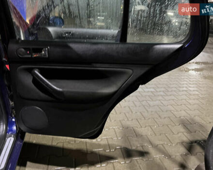 Синій Фольксваген Гольф, об'ємом двигуна 1.39 л та пробігом 169 тис. км за 4000 $, фото 61 на Automoto.ua