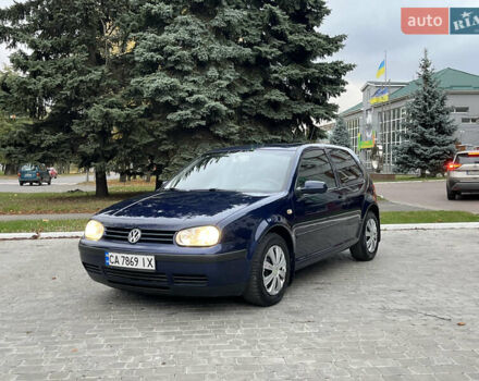 Синий Фольксваген Гольф, объемом двигателя 1.39 л и пробегом 233 тыс. км за 3850 $, фото 7 на Automoto.ua