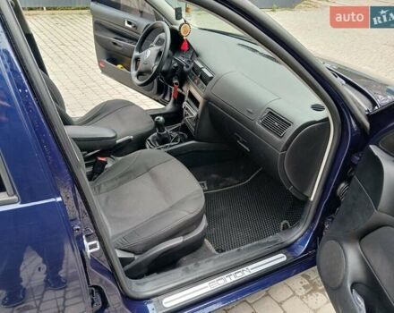 Синий Фольксваген Гольф, объемом двигателя 1.4 л и пробегом 238 тыс. км за 4300 $, фото 4 на Automoto.ua